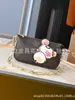 Bolso de Mahjong con Remaches de Cuero Genuino Bolso Mediano Antiguo para el Brazo Bolso Cruzado tipo Sobre para Mujer Blanco Tricolor Negro Tricolor Bolso para Teléfono Móvil de un Solo Hombro