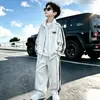 Conjunto de Cardigã Masculino para Primavera e Outono, Conjunto Esportivo Estiloso Infantil Estilo Coreano, Roupas Legais para Crianças Maiores, Transfronteiriço