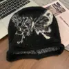 Gorro de punto estilo coreano para mujer, perfecto para otoño e invierno, te mantiene abrigada, protege tus orejas y hace que tu cara se vea más pequeña. Es un sombrero de talla holgada que cubre la cabeza y es adecuado para cabezas de mayor tamaño.