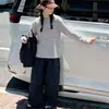 Conjunto de tres piezas para niña de otoño: camiseta a rayas, chaleco y pantalones, atuendo casual de tres piezas para niños