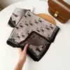 Colección de Pañuelos Cuadrados Pequeños Retro de 70 cm, Nuevo Pañuelo de Seda Otoño e Invierno, Bufanda para el Cuello con Patrón de Espiga, Protector de Cuello Multiusos, Pañuelo Vintage para Atar Bolsos