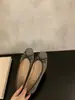 Primeiro Encontro Sapatos Baixos Quadrados de Camurça Estilo Retro Francês Sazonais para Mulheres 2026 Novos Sapatilhas Slip-On com Laço