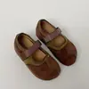 Zapatos planos retro de estilo francés para mujer que aumentan la altura, nuevos zapatos Mary Jane de otoño 2026 con puntera partida para combinar con faldas