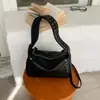 Bolso bandolera de estilo punk con tachuelas para mujer, de nicho transfronterizo europeo y americano, dulce y fresco para otoño, versátil