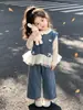Comercio exterior conjunto de tres piezas de encaje y mezclilla para otoño para niñas 2026 nuevo conjunto elegante para el campus para niñas ropa infantil moderna