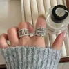 Anillo Amplio Abierto Apilable de Metal Plateado con Microincrustaciones de Circonita de Diseño Exclusivo, Anillo de Diamantes de Forma de Herradura de Gama Alta