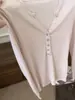 Suéter de punto para mujer con cuello en V, manga larga y botones de concha rosa, estilo coreano para principios de otoño, corte suave y relajado, holgado y favorecedor, top con cuello medio abierto