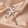 Broche Metálico Exagerado Estéreo Forma de Palma Broche de Tulipa con Lazo Corsage