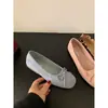Sapatos Baixos de Bico Chato para Mulheres, Novos Mocassins Slip-On Primavera/Verão 2025, Sapatos Delicados Mary Jane para Noite, Sapatilhas