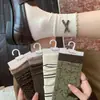 Calcetines florales otoñales suaves para mujer, de longitud media hasta la pantorrilla, estilo dulce, cuento de hadas de hojas verdes retro, estilo preppy, calcetines sin costuras con volantes
