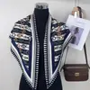 Pañuelo Triangular de Seda para Mujer, Nuevo Estilo Primavera y Verano, Pañuelo de Seda Estampado Retro, Chal Versátil, Pañuelo de Protección Solar, Moderno y Elegante