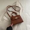 Bolso de Mano Kelly Estilo Coreano para Viajar Simple Moderno Elegante Lujo Ligero Bolso Cruzado de Moda Casual Color Sólido Gama Alta para Mujeres