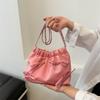Bolso pequeño de lazo coreano de moda popular de este año para mujer 2024 primavera nuevo bandolera ins cubo combinable