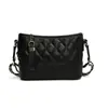 Nova Bolsa Saco Vagante Feminina 2024 Corrente Romboidal Estilo Chanel Bolsa de Ombro Moda de Luxo Leve Bolsa Transversal para o Dia a Dia