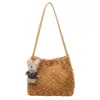 Bolsos de Lana Retro de Nicho para Otoño e Invierno para Mujer 2025 Nuevo Estilo Bolso Cruzado Versátil Bolso de Mano de Moda Bolso Cubo