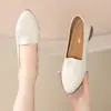 Zapatos de vestir Doudou, zapatos de mujer de punta fina, nuevo modelo otoño 2026, versátiles de tacón bajo, corte bajo, tacón grueso, suela blanda, cuero suave, zapatos tipo "mom" para mujer