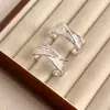 Pendientes Aro Hojas Finas Cepilladas Nueva Serie de Plantas Aguja de Plata S925 Nicho Lujo Accesible Diseño Pendientes de Gama Alta para Mujer