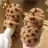 Nuevas Pantuflas de Algodón con Estampado de Leopardo para Mujer, Otoño/Invierno para Interiores del Hogar Antideslizantes Suaves Moda Felpa Cálidas Engrosadas Pantuflas de Exterior