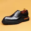 [Preventa, no disponible] Zapatos de piel para hombre con suela gruesa, modelo nuevo 2026, piel genuina con patrón de cocodrilo, estilo británico, brillantes brogues con detalles tallados