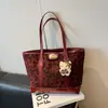 Bolso de Gran Capacidad para Mujer 2026 Nuevo Estilo Europeo y Americano Bolso de Hombro de Moda Retro Bolso Tote de Trabajo
