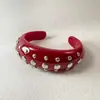 Pulseras de resina con remaches estilo punk transfronterizas europeas y americanas, con un diseño abierto único en forma de C y adornos redondos, disponibles para venta al por mayor