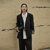 Blazer de mujer a cuadros patchwork con cuello en V, juvenil y reductor de edad, nueva moda otoño 2026, chaqueta de traje versátil de estilo Hong Kong, holgada