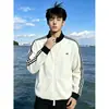Chamarra deportiva para hombre con bloques de color de tres rayas y cuello alto, sudadera deportiva de moda para otoño con cierre, prenda exterior corta estilo americano para pareja