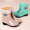Botas de Chuva, Sapatos Impermeáveis, Galochas, Sapatos de Borracha, Galochas de Proteção, Moda Feminina, Cano Médio, Forro de Lã, Algodão Quente, Adulto, Antiderrapante, Sapatos de Trabalho para Cozinha