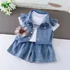 Conjunto de Verão para Bebê Menina de Manga Curta, Estilo Leve, Conjunto de Três Peças Jeans Floral, Roupas de Verão Tendência para Bebê Menina de 1 Ano