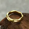 Haiteng joyería acero de titanio fundición personalidad tendencia estilo INS anillo femenino fabricantes venta directa por lotes acero inoxidable patrón trenzado anillo femenino simple