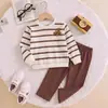 Conjunto de Outono para Meninos Bebês Roupas de Outono Infantis Waffle Listrado Ursinho Gola Redonda Moletom Conjunto de Duas Peças Tendência