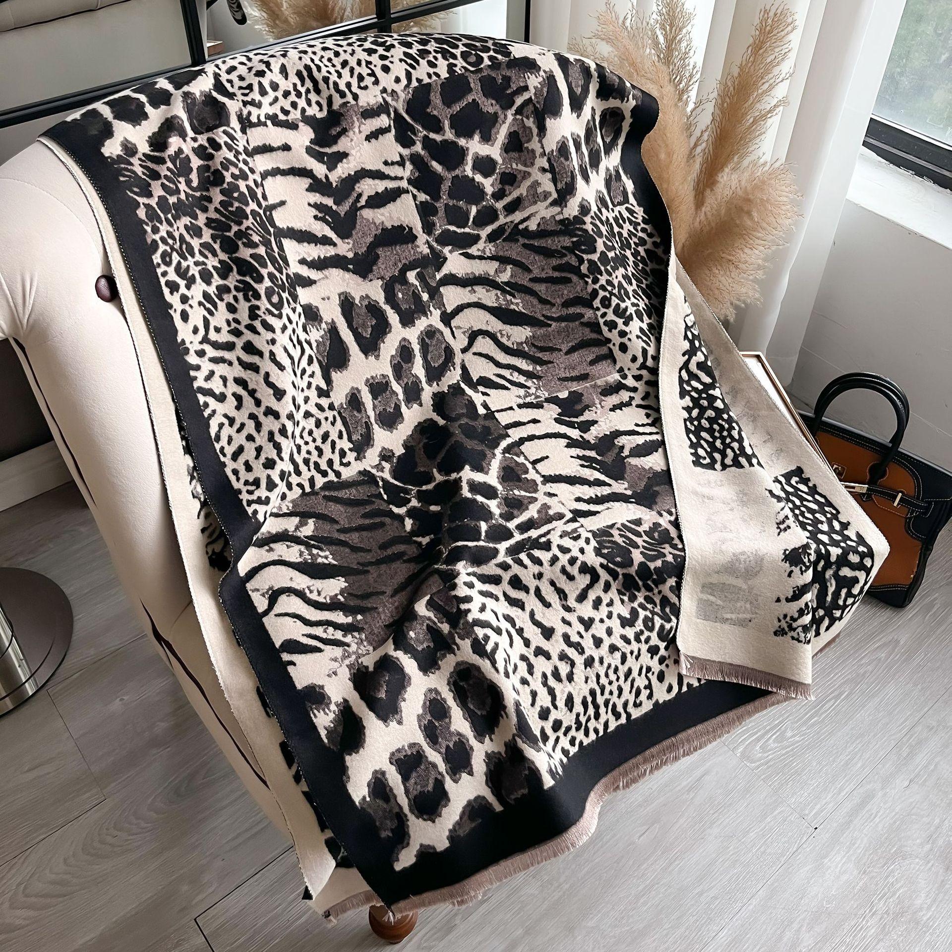 W2157 (2).jpg