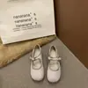 Sapatos Femininos Chuyuji de Bloco de Cor Sapatos de Salto Baixo 2026 Nova Coleção Primavera Estilo Retrô Raso Versão Coreana Sapatos Mary Jane de Uma Tira com Fivela de Bolinhas