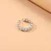 Anillo geométrico de moda de estilo japonés y coreano con apertura ajustable y giro simple.
