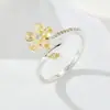 Use Flores na Mão, Anel Aberto Flor de Zircônia Estilo Floresta, Anel Fresco, Doce e Inteligente, Novo Anel Versátil para Dedo Indicador