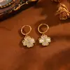 Set de Collar y Aretes de Trébol de Cuatro Hojas Chapado en Oro de 18 Quilates de Lujo Ligero para Mujer Cadena de Acero Inoxidable 304 Juego de Cierres para Aretes