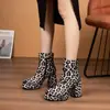 Bico redondo botas de couro femininas europeias e americanas zíper lateral botas de moda botas curtas botas Martin botas de cavaleiro sapatos femininos de salto alto botas de comércio exterior