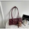 Bolsa Pequena Retrô de Luxo Outono e Inverno para Mulheres 2025 Nova Versátil Bolsa de Ombro Axila Moda Bolsa Satchel Bolsa Baguette