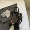 Bolsa Saco Popular deste Ano para Mulheres 2025 Nova Moda Bolsa de Ombro Contrastante Bolsa Transversal de Nicho de Alto Padrão