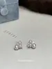 Pendientes de botón Zirconia Perla Color Rosa Manta Suaves y Iluminadores Estilo Nuevo 2026 Más Vendido con un Toque de Alta Gama