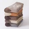 Meias Transfronteiriças Outono e Inverno Meias de Lã Retrô Aumentadas Quentes e Resistentes ao Frio Meias de Cano Médio Estilo Étnico de Natal Exportação Meias Masculinas