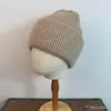 Gorro de Punto de Pelo de Conejo Sólido Simple Versátil Estilo Japonés para Unisex Lana Cálido para Otoño e Invierno que Protege las Orejas
