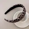 Faixa de Cabeça com Coroa Alta para Mulheres, Novo Estilo com Toque de Luxo, Faixa de Cabelo Larga Versátil para Sair, Acessório de Cabelo para Lavar o Rosto