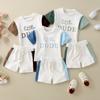 Conjunto de Verão 2025 de Algodão Tricotado com Letra e Estampa Dude, Manga Curta, Bloco de Cores, Camiseta e Shorts para Bebês e Crianças Pequenas