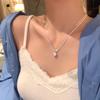 Collar con colgante de amor cepillado de doble capa para mujer, cadena de cuello de nicho de lujo ligero de alta gama, exquisita cadena de clavícula combinable, cadena de lana