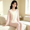 Conjunto de ropa interior básica de manga raglán con bloques de color para niños de otoño 26 juvenil Lyocell cuello redondo ropa para el hogar conjunto de dos piezas