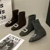 Botines cortos de mujer elegantes y muy atractivos con aumento de altura interno, superventas en otoño e invierno 2026, botines tobilleros ajustados de color gris oscuro ultrapopulares