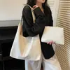 Bolsa de Tecido Retrô Feminina Grande Capacidade 2025 Nova Outono e Inverno Versátil Ombro Único Bolsa para Sogra Roupas Casuais de Trabalho Bolsa Tote