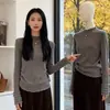 Camisa básica con cuello alto fruncido, nuevo modelo 2026, popular este año, jersey de manga larga, top elegante y favorecedor