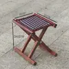 Taburete plegable estilo vintage, silla plegable para exteriores, taburete de madera maciza hecho de madera de robinia, adecuado para barbacoas, uso doméstico y portátil para pescar